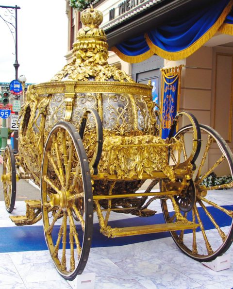 Cinderellas pumpkin coach chinese royal horse carriage for sale