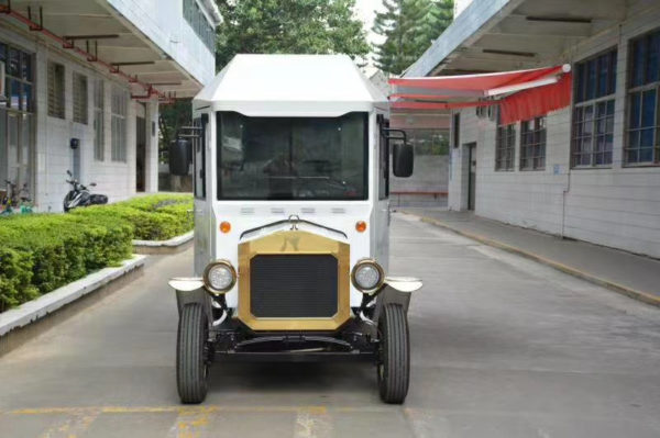 Universal Hobbies 1/18 - Ford Model T Delivery Truck Ice Cream - Camion Publicitaire